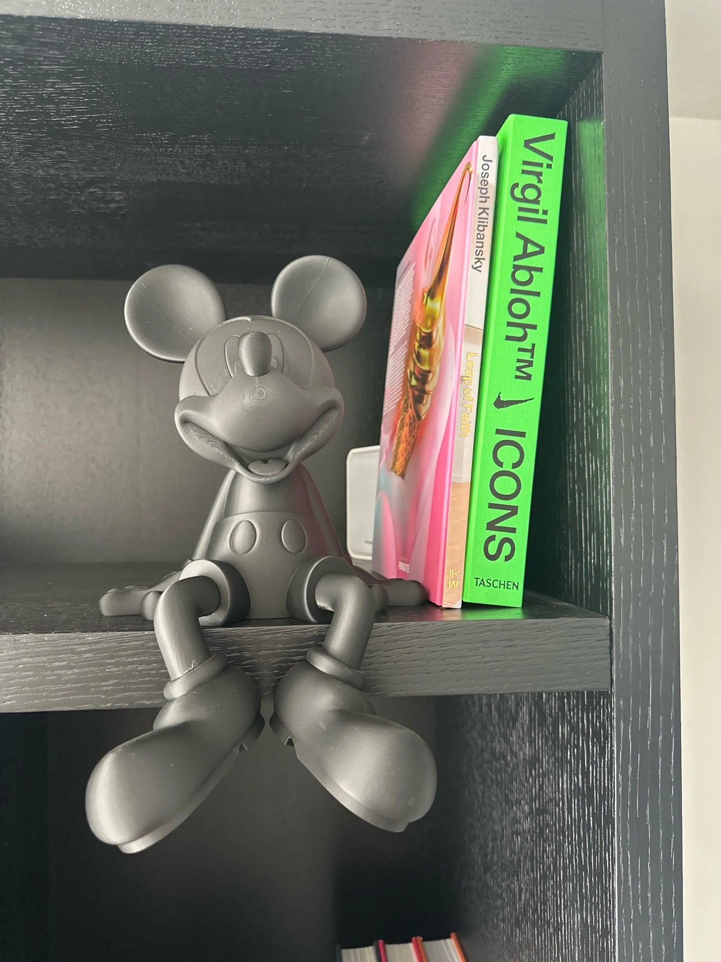 Classic Cartoon Mouse π