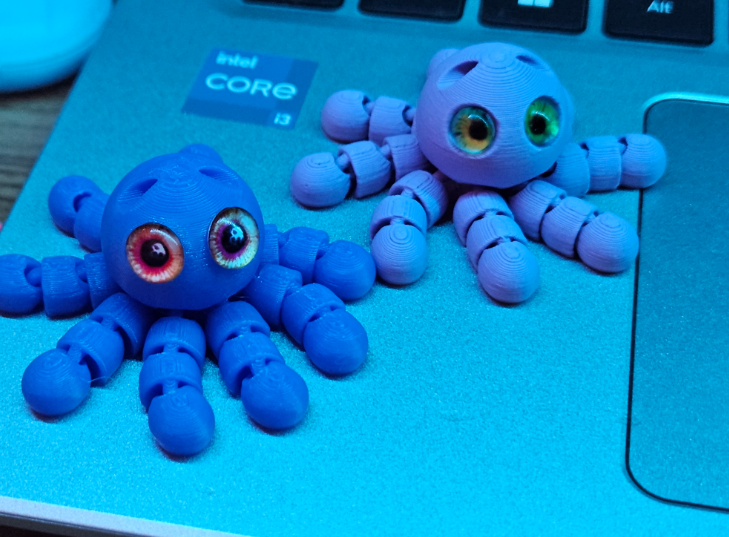 Flexi Funny Octopus Fidget Toy – Articulated 3D Printed Sensory Toy for Stress Relief & Anxiety – Cute Moving Tentacles Desk Accessory & Novelty Gift for Kids, Teens, and Adults