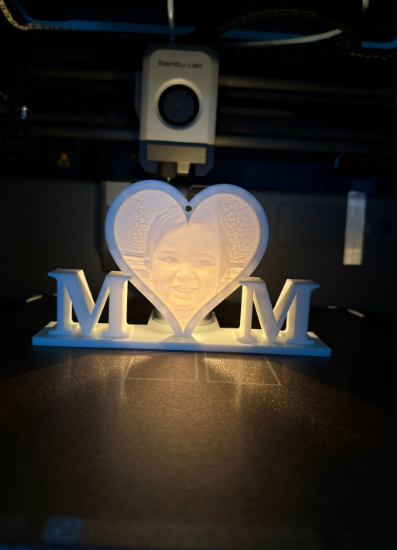 Illuminated "MOM" Infinity Heart Ornament – 3D Light-Up Mother’s Day Desk Lamp & Night Light | Glowing Keepsake Gift
