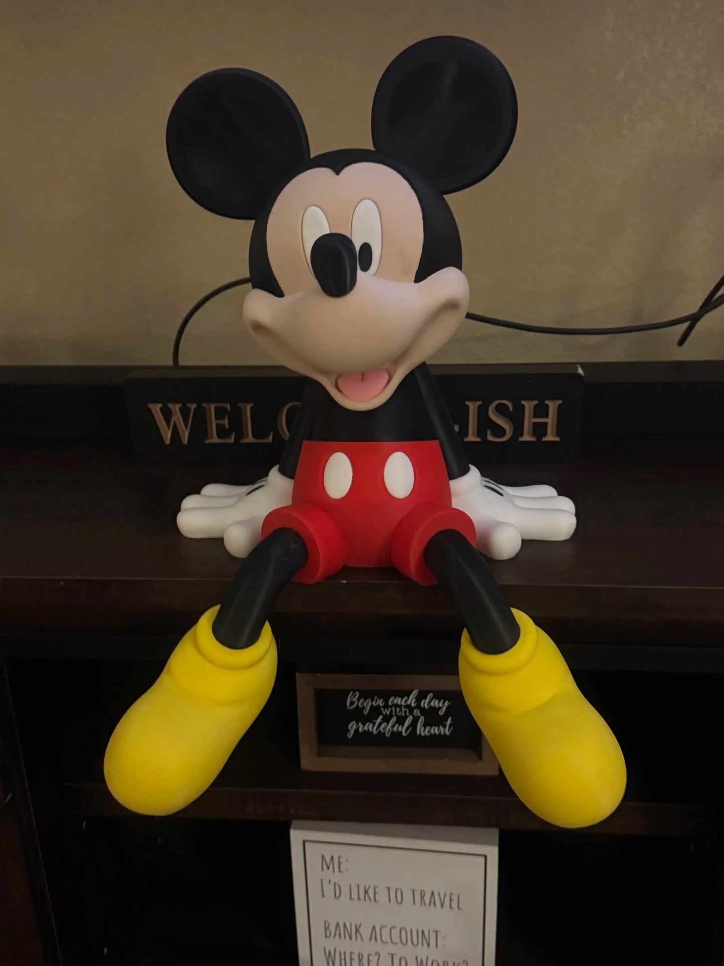 Classic Cartoon Mouse π