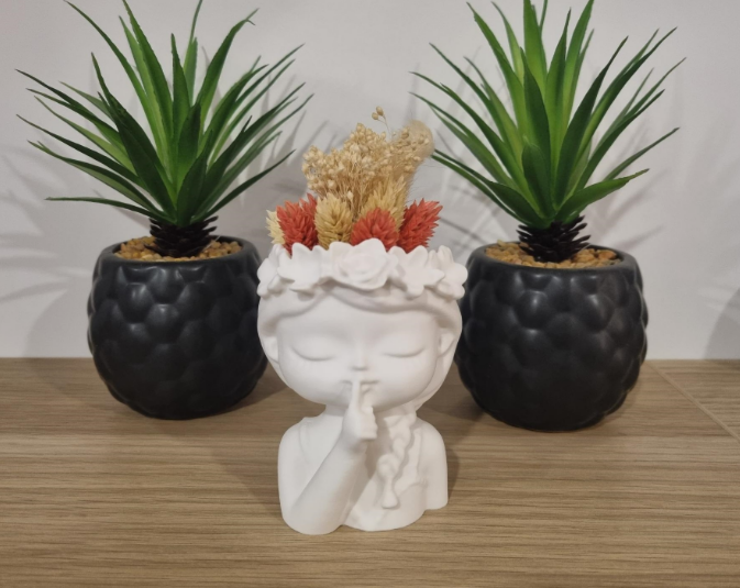 "Blooming Love" Flower Girl Figurine – 3D Minimalist Mother’s Day Sculpture & Shelf Decor | Whimsical Artistic Family Gift