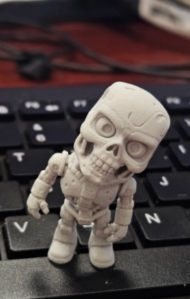 Mini Articulated Skeleton Cyborg Fidget Toy – 3D Printed Pocket-Sized Sci-Fi Robot