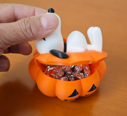 Snoopy's Spooky Stash: Jack-o'-Lantern Trinket Box & Candy Dish