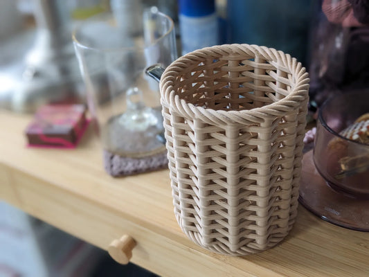 Woven Holder